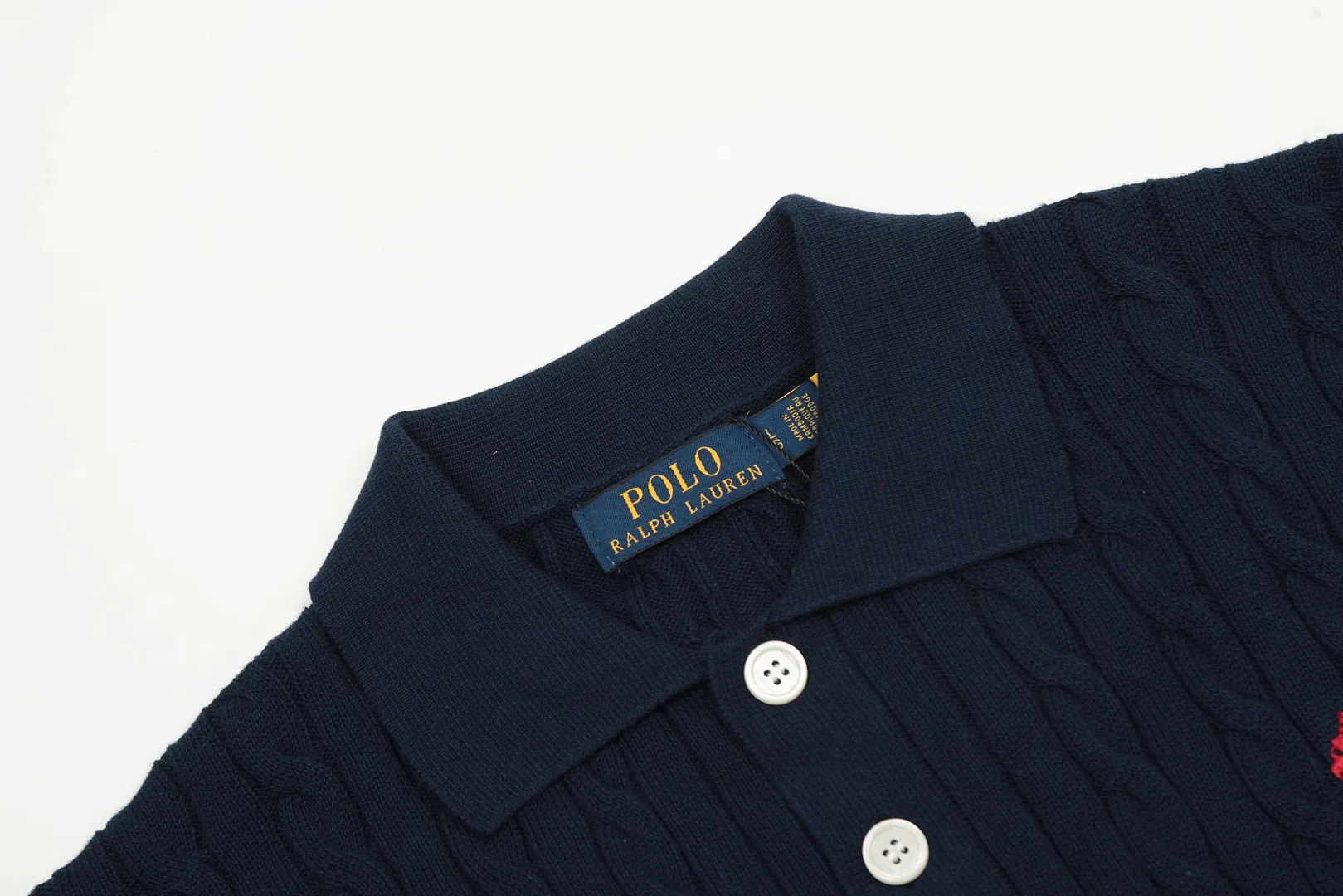 🅿️176 "Top quality" Style number: DS022# (not off the shelves all year round) [Ralph Lauren POLO lapel solid color pony embroidered logo knitted short sleeves] ✅Ralph Lauren Ralph Lauren classic basic versatile all-season cardigan knitted short sleeves ✅Main supplier platform live broadcast Wholesale entities Replenish when out of stock Not off the shelves ✅ZP quality 1:1 version Scan the code to enter the GF website Counter quality ✅Details and quality are the only one in Guangzhou. Imported quality cotton yarn focuses on high-end and cost-effective. Needless to say good quality. ✅The version is restored to the original order. The maximum size can be worn up to 160 pounds. Loose, comfortable and stress-free.